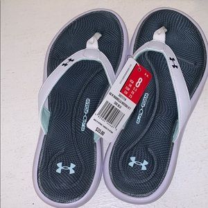 NWT under armor thong sandals